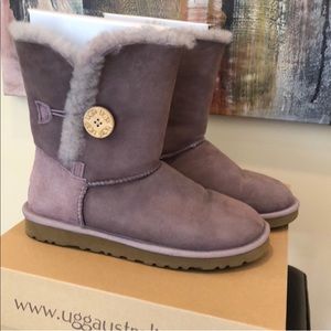 Lavender bailey button uggs